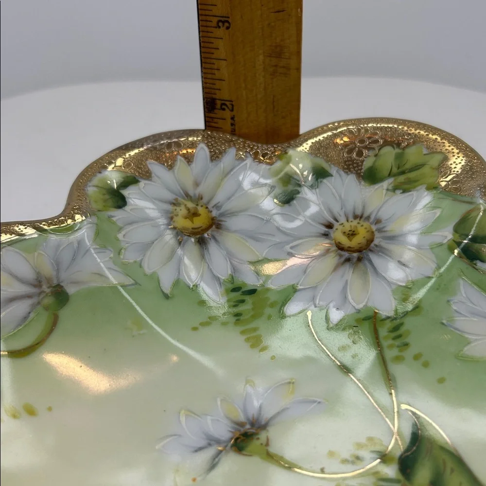 I.E. & C. Co. Hand‎ Painted Daisy Moriage Gold Gilt Scalloped Serving Bowl Vtg
